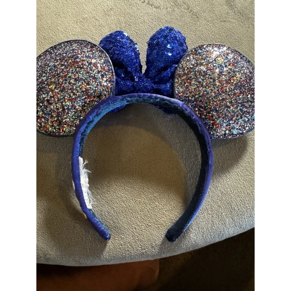 Disney World Mickey Mouse Ears Headband  2020 Sparkles And Sequins Worn 1 CT3